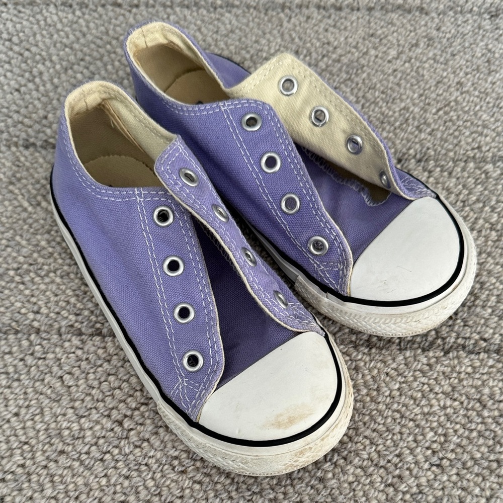 Converse Kids Lavender and Cream Sneakers US 10
